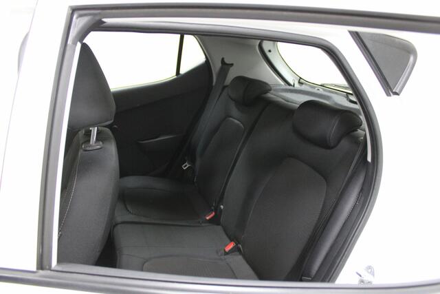 Hyundai I 10 1.0i i-Drive | Radio