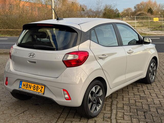 Hyundai I 10 1.0 Comfort AUTOMAAT | CARPLAY | NARDO GREY | BOVAG!!