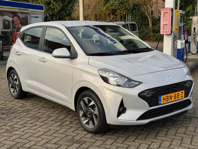 Hyundai I 10 1.0 Comfort AUTOMAAT | CARPLAY | NARDO GREY | BOVAG!!