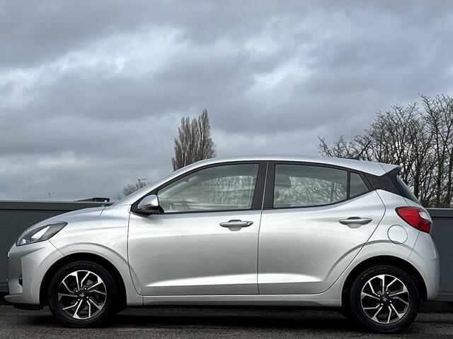 Hyundai I 10 5drs 1.0 67 PK Comfort Smart | Geïntegreerde navigatiesysteem & Apple Carplay/Android auto | Achteruitrijcamera | Lmv & Allseason banden |
