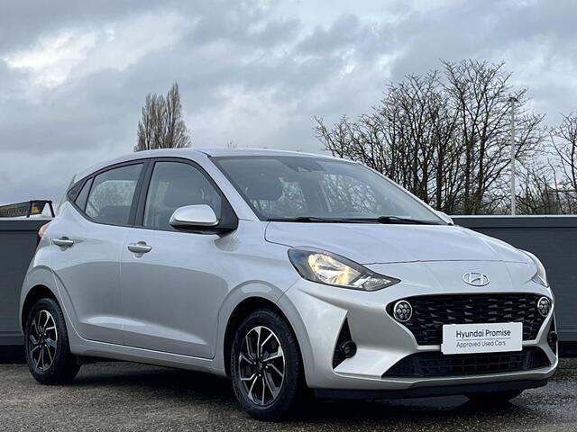 Hyundai I 10 5drs 1.0 67 PK Comfort Smart | Geïntegreerde navigatiesysteem & Apple Carplay/Android auto | Achteruitrijcamera | Lmv & Allseason banden |