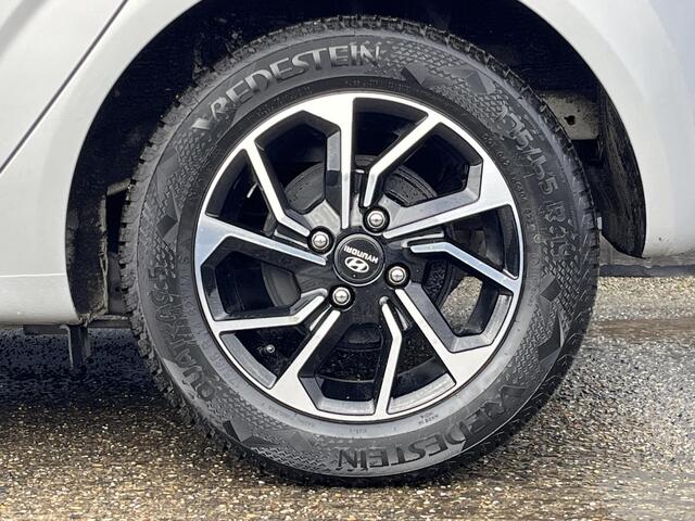 Hyundai I 10 5drs 1.0 67 PK Comfort Smart | Geïntegreerde navigatiesysteem & Apple Carplay/Android auto | Achteruitrijcamera | Lmv & Allseason banden |