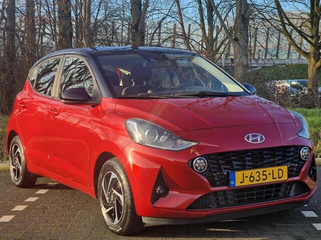 Hyundai I 10 5drs 1.0 67PK Premium | Climate control | Contrasterende dakkleur | Geïntegreerde navigatiesysteem| Lichtmetalen velgen | Parkeersensoren achter |