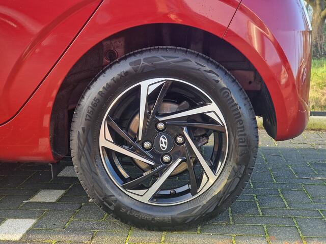Hyundai I 10 5drs 1.0 67PK Premium | Climate control | Contrasterende dakkleur | Geïntegreerde navigatiesysteem| Lichtmetalen velgen | Parkeersensoren achter |