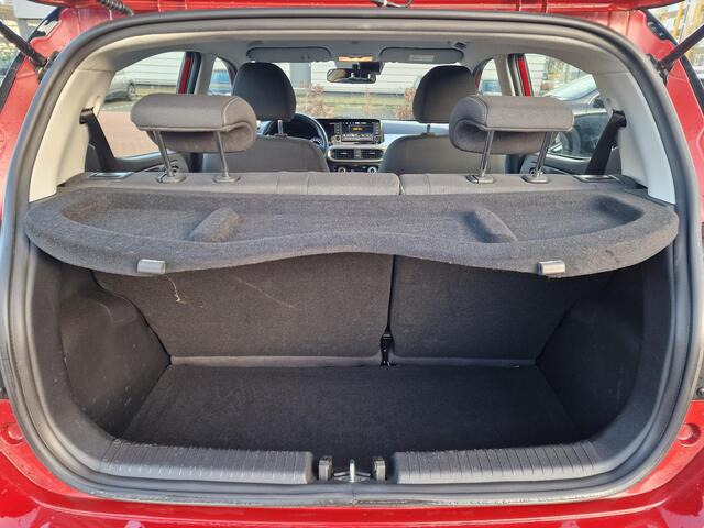 Hyundai I 10 5drs 1.0 67PK Premium | Climate control | Contrasterende dakkleur | Geïntegreerde navigatiesysteem| Lichtmetalen velgen | Parkeersensoren achter |