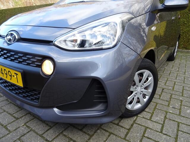 Hyundai I 10 1.0I I-PREMIUM NAVI BLUETOOTH
