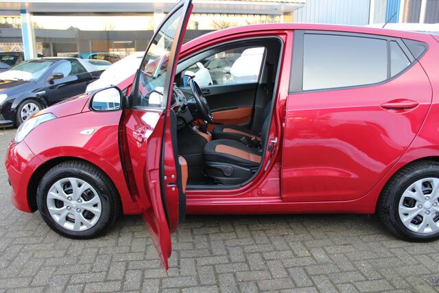Hyundai I 10 1.2i "Trend" Airco - 5 Deurs !!! 88 Pk