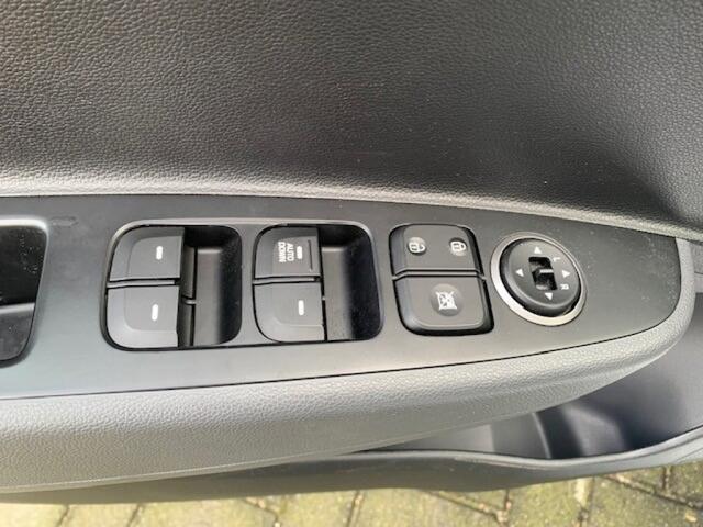 Hyundai I 10 1.0I COMFORT AIRCO CRUISE BLUETOOTH