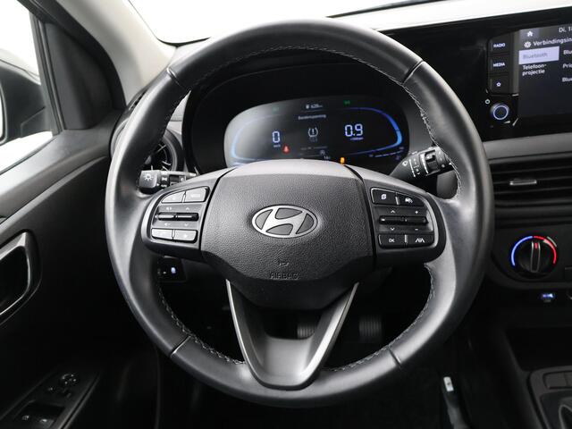 Hyundai I 10 1.0 Comfort | 67 PK | Apple CarPlay / Android Auto | Airconditioning | Cruise control | Bluetooth | Digitale cockpit | Airco | Multifunctioneel stuurwiel | Cruise control | Laneassist | Start/Stop systeem | Automatische verlichting |