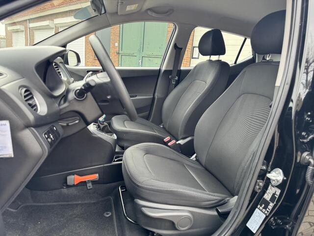 Hyundai I 10 1.0i Comfort 5p. Automaat | Navigatie | Apple Carplay/Android Auto | Cruise Control | Airco | Park. Sensor | Rijklaarprijs!