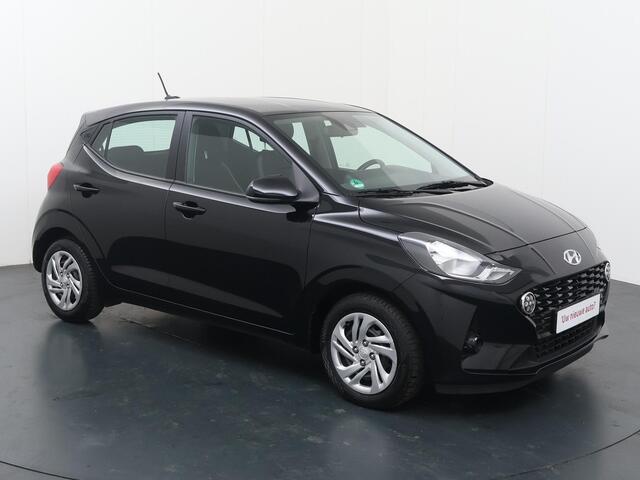Hyundai I 10 1.0 Comfort | 67 PK | Apple CarPlay / Android Auto | Airconditioning | Cruise control | Multifunctioneel stuurwiel | Speedlimiter | Automatische verlichting | Spraakbediening | Dab+ | Bluetooth | Laneassist | Deurvergrendeling | 5-deurs |