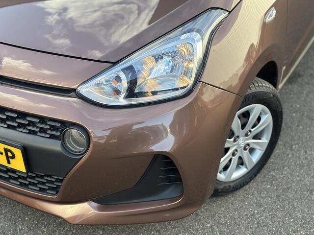 Hyundai I 10 1.0i Comfort / Navi / Apple Carplay / Getint glas / Armsteun