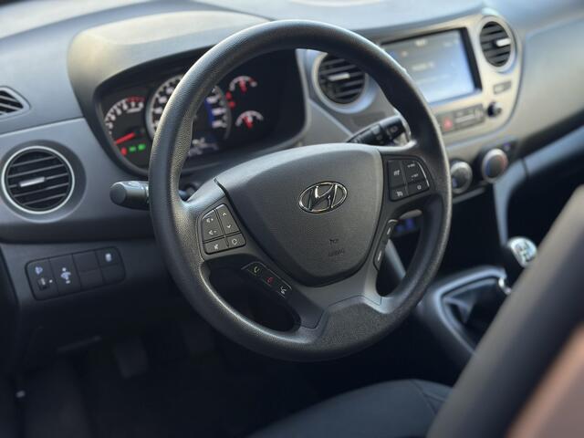 Hyundai I 10 1.0i Comfort / Navi / Apple Carplay / Getint glas / Armsteun
