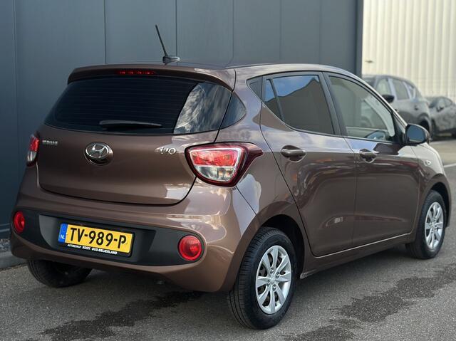 Hyundai I 10 1.0i Comfort / Navi / Apple Carplay / Getint glas / Armsteun