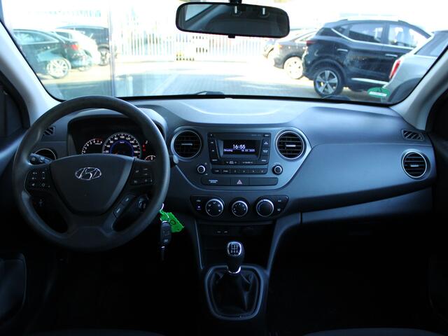 Hyundai I 10 1.0i Comfort NL AUTO | AIRCO | ALL SEASONS | APK T/M 26 | CRUISE |