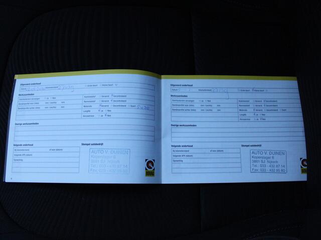 Hyundai I 10 1.0i Comfort NL AUTO | AIRCO | ALL SEASONS | APK T/M 26 | CRUISE |