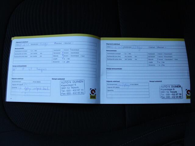 Hyundai I 10 1.0i Comfort NL AUTO | AIRCO | ALL SEASONS | APK T/M 26 | CRUISE |