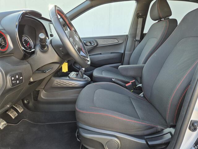 Hyundai I 10 1.0 T-GDI N Line 5-zits Handgeschakeld / Stuur-, en Stoelverwarming / Climate control / Achteruitrijcamera / Lichtmetalen wielen 16" / Navigatie via Apple Carplay of Android Auto /