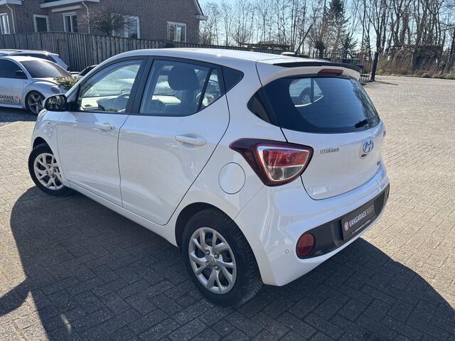 Hyundai I 10 5DRS 1.0i Comfort Carplay / All-Seasons / Parkeersensoren