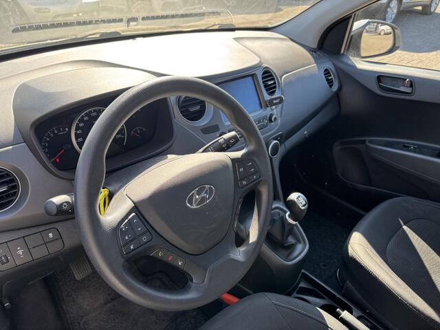 Hyundai I 10 5DRS 1.0i Comfort Carplay / All-Seasons / Parkeersensoren