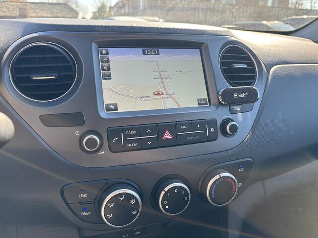 Hyundai I 10 5DRS 1.0i Comfort Carplay / All-Seasons / Parkeersensoren