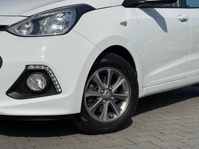 Hyundai I 10 1.0i i-Motion Yes! | Airco | Cruise control | Stoel/Stuurverwarming | 1e eigenaar | Alu velgen