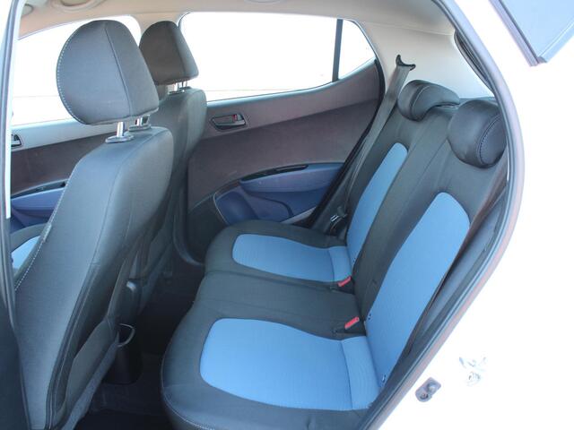 Hyundai I 10 1.0i i-Motion Comfort / Climate Control / Cruise Control / Radio-/CD-Speler / Elektrische Ramen Voor & Achter / USB /