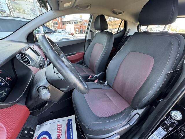 Hyundai I 10 1.0i i-Motion Comfort | Stoel/Stuurverwarming | LM Velgen | Navigatie | Climate Control | Cruise Control | Enz...
