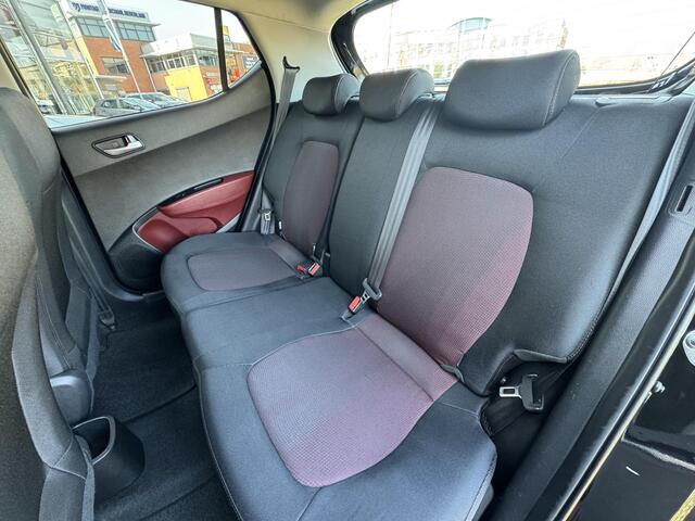 Hyundai I 10 1.0i i-Motion Comfort | Stoel/Stuurverwarming | LM Velgen | Navigatie | Climate Control | Cruise Control | Enz...