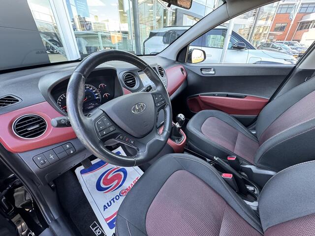 Hyundai I 10 1.0i i-Motion Comfort | Stoel/Stuurverwarming | LM Velgen | Navigatie | Climate Control | Cruise Control | Enz...