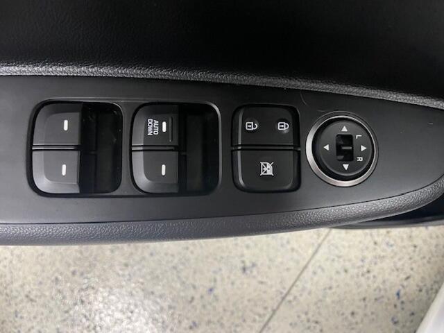 Hyundai I 10 1.0i NAP Multimedia USB Airco Cruise Control Elec Pakket