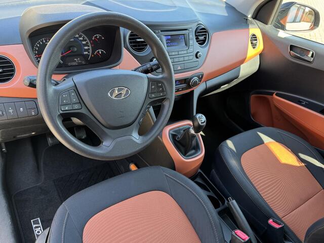 Hyundai I 10 1.0i i-Motion Comfort | Cruise Control | Radio-CD/MP3 Speler | Elek. Ramen + Spiegels | Climate Control | Rijklaarprijs!