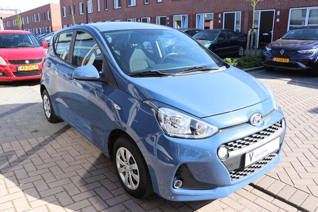 Hyundai I 10 1.0i Comfort. Navigatie, lage km stand!