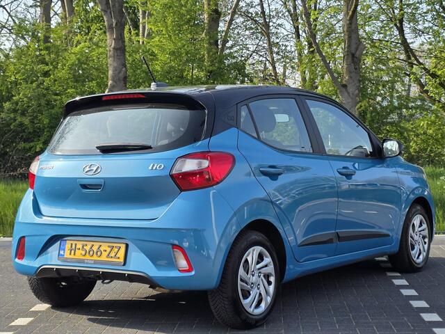 Hyundai I 10 5drs 1.0 67 PK Comfort | Afneembare trekhaak voor fietsendrager | Contrasterende dakkleur | Apple Carplay & Android Auto | Allseason banden | | Armsteun voor |
