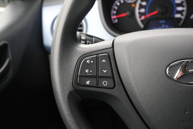 Hyundai I 10 BWJ 2017 | 1.0i 66PK i-Motion Comfort | NWE APK | | CLIMA | CRUISE | RADIO/CD | EL RAMEN | EL SPIEGELS |