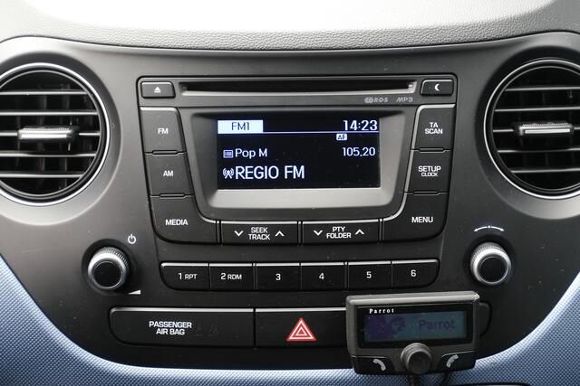 Hyundai I 10 BWJ 2017 | 1.0i 66PK i-Motion Comfort | NWE APK | | CLIMA | CRUISE | RADIO/CD | EL RAMEN | EL SPIEGELS |