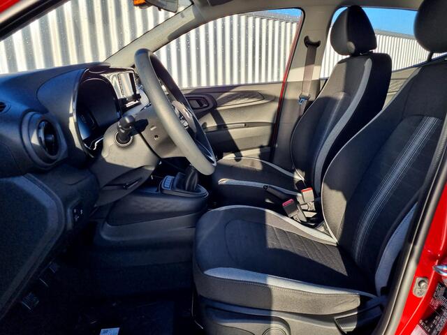 Hyundai I 10 1.0 Comfort / ¤1000,- Voordeel Op Nieuwprijs / Rijklaarprijs / Direct Leverbaar