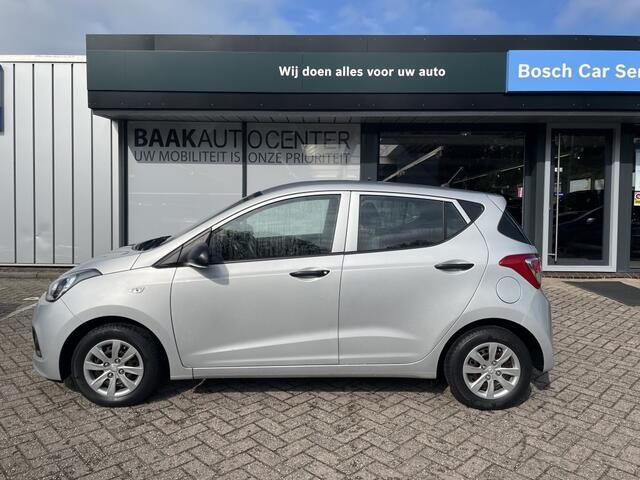 Hyundai I 10 1.0i i-Drive | Uniek lage km stand | NL Auto