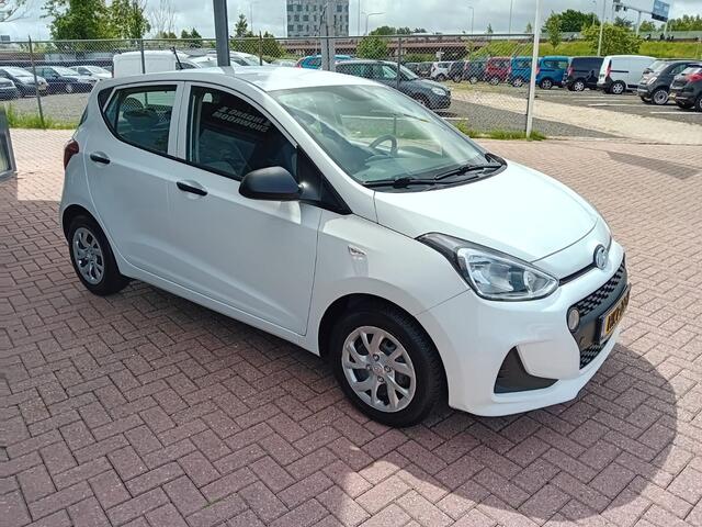 Hyundai I 10 1.0i i-Motion Automaat, Airco, Multimedia systeem, Centrale vergrendeling met afstandsbediening, Elektrische ramen, BOVAG