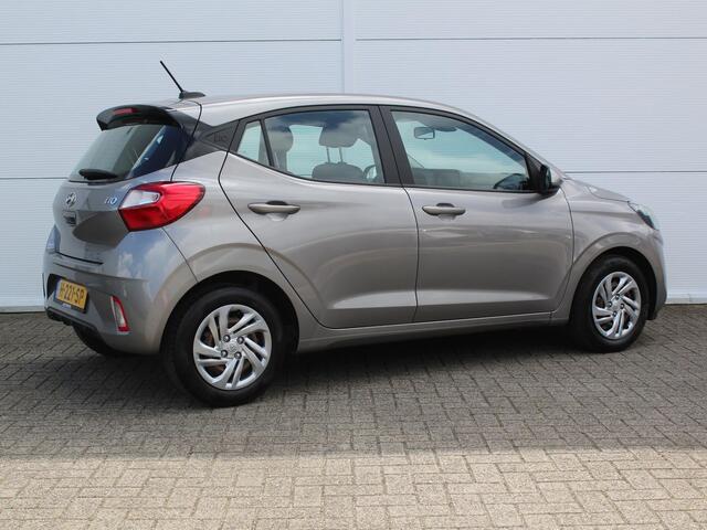 Hyundai I 10 1.0 Comfort Smart / Navigatie + Apple Carplay/Android Auto / Cruise Control / Airco / Bluetooth / Achteruitrijcamera /