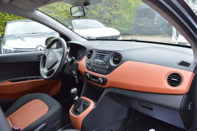 Hyundai I 10 1.0i i-Motion Comfort Nap / Climate control / 5 deurs / Centr.lock