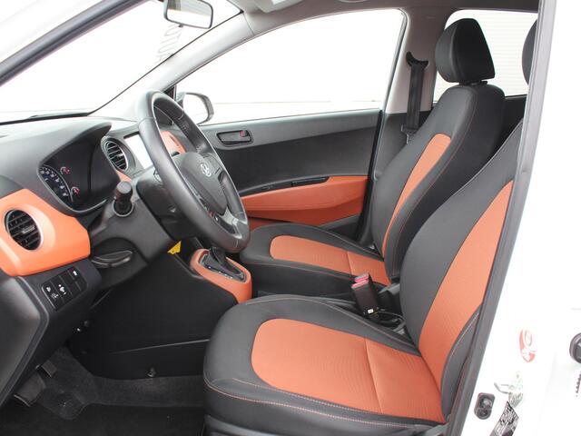 Hyundai I 10 1.0i Comfort 5p. AUTOMAAT / Navigatie + Apple Carplay/Android Auto / 14" Lichtmetalen Velgen / Airco / Bluetooth / Trekhaakbeugel voor Fietsendrager /