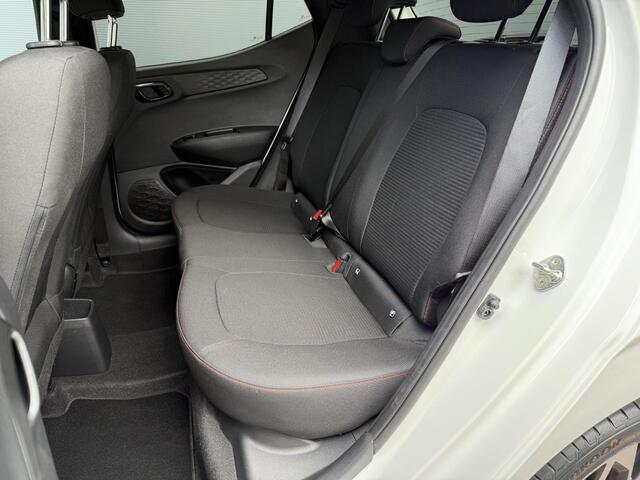 Hyundai I 10 1.0 T-GDI N Line 5-zits 100PK / Eerste Eigenaar / Dealer Onderhouden / Navigatie / Stuur+Stoel Verwarming / 16'LM Velgen / Achteruitrij Camera / Cruise / nederlandse auto