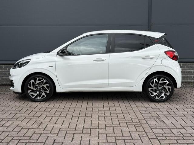 Hyundai I 10 1.0 T-GDI N Line 5-zits 100PK / Eerste Eigenaar / Dealer Onderhouden / Navigatie / Stuur+Stoel Verwarming / 16'LM Velgen / Achteruitrij Camera / Cruise / nederlandse auto