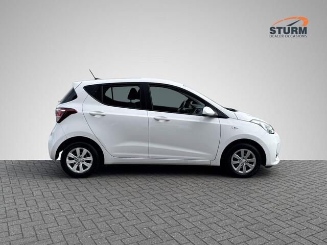 Hyundai I 10 1.0i Go! 2017 | Navigatie | Apple Carplay/Android Auto | Cruise & Climate Control | Elek. Ramen + Spiegels | Rijklaarprijs!