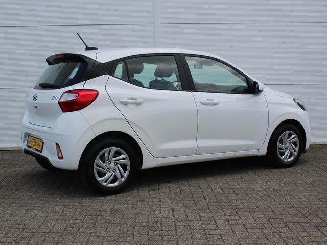 Hyundai I 10 1.0 Comfort Smart / Navigatie + Apple Carplay/Android Auto / Cruise Control / Achteruitrijcamera / Bluetooth / Airco /