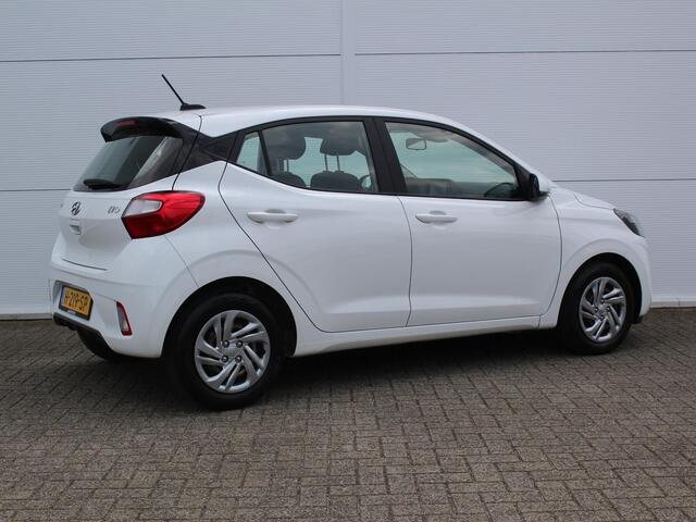 Hyundai I 10 1.0 Comfort / Navigatie d.m.v. Apple Carplay/Android Auto / Cruise Control / Airco / Bluetooth / DAB /