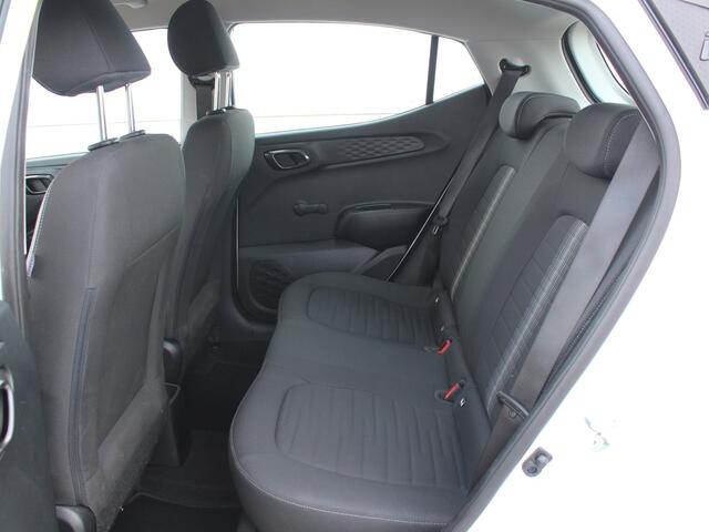 Hyundai I 10 1.0 Comfort / Navigatie d.m.v. Apple Carplay/Android Auto / Cruise Control / Airco / Bluetooth / DAB /