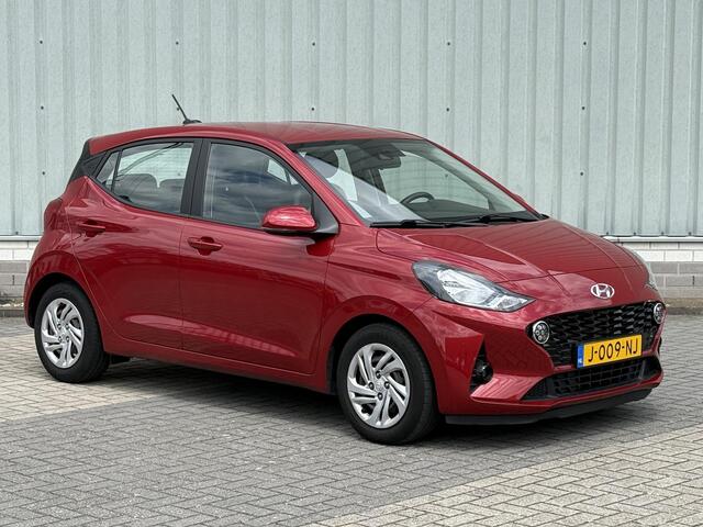 Hyundai I 10 1.0 Comfort 5-zits / Automaat / 1e Eigenaar / Dealer Onderhouden / Cruise Control / Airco / DAB / 5 Persoons! / Navigatie door Android Auto/Apple CarPlay / Orgineel Nederlands / Fabrieksgarantie t/m 16-09-2025 /