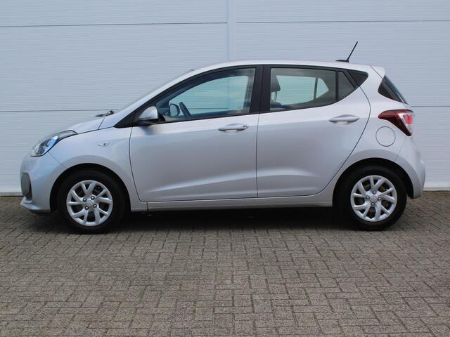 Hyundai I 10 1.0i Comfort / Navigatie d.m.v. Apple Carplay/Android Auto / Cruise Control / Bluetooth / Airco / USB /